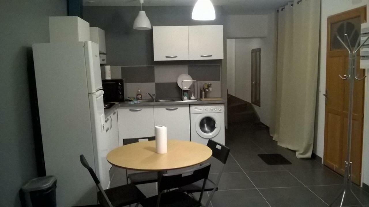 Maison Duplex & Appartement Sur Cour La Ferte-Gaucher Exterior photo